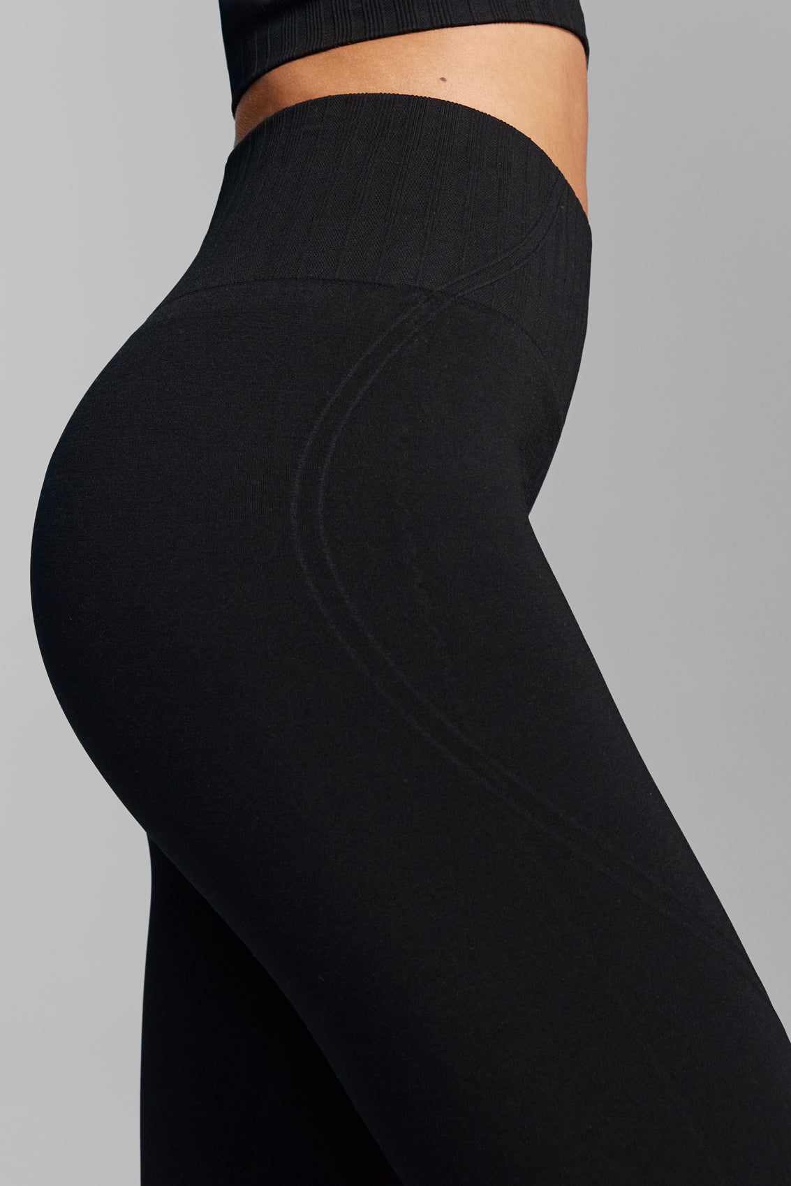 Black Seamless Leggings with Bum Scrunch